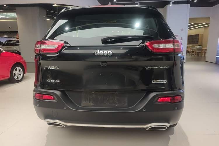 Used Jeep Cherokee 2016 2.4L Professional Smart Version Rear