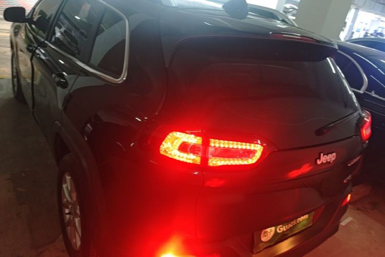 Used Jeep Cherokee 2016 2.4L Leading Edition Rear