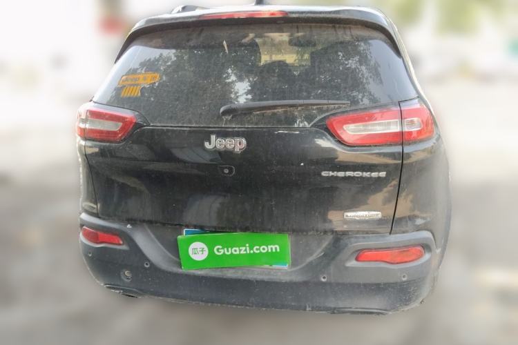 Used Jeep Cherokee 2016 2.0L Superior Edition Rear