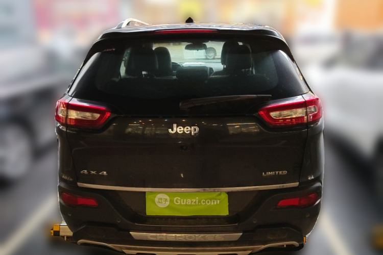 Used Jeep Cherokee 2016 2.0L Superior Edition Rear