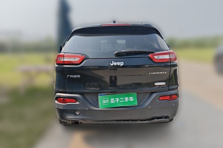 Used Jeep Cherokee 2016 2.0L Superior Edition Rear
