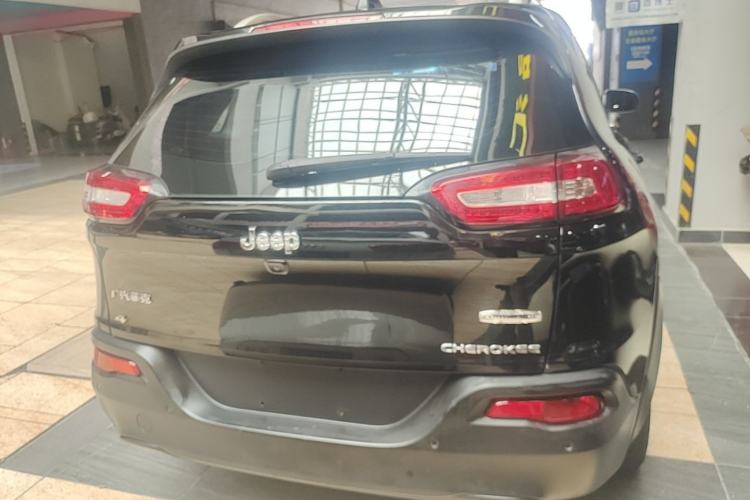 Used Jeep Cherokee 2016 2.4L Leading Smart Version Rear