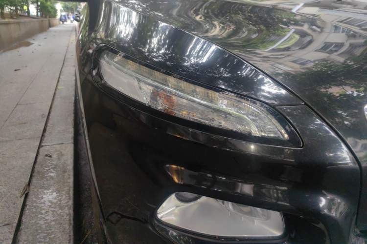 Used Jeep Cherokee 2016 2.4L Leading Smart Version Right Front Headlight