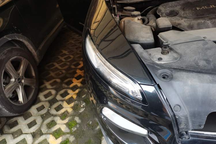 Used Jeep Cherokee 2016 2.4L Leading Edition Right Front Headlight