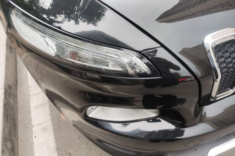Used Jeep Cherokee 2016 2.4L Professional Edition Right Front Headlight