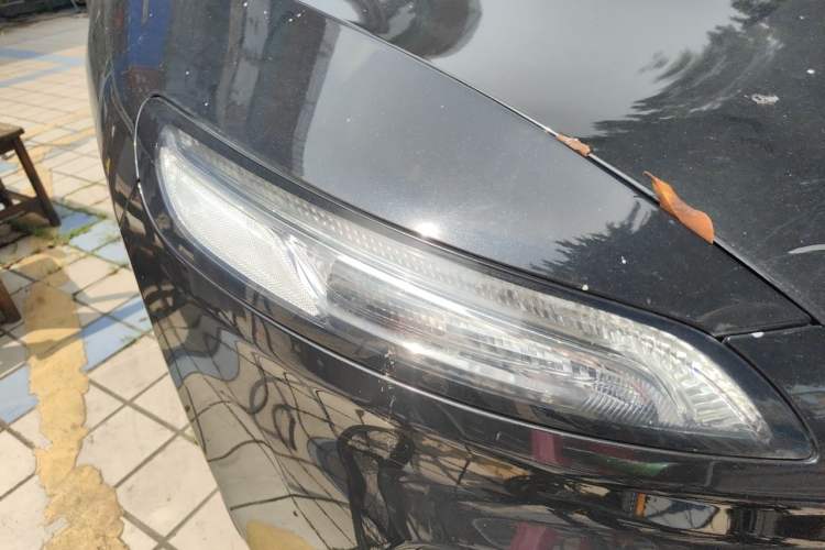 Used Jeep Cherokee 2016 2.0L Superior Edition Right Front Headlight