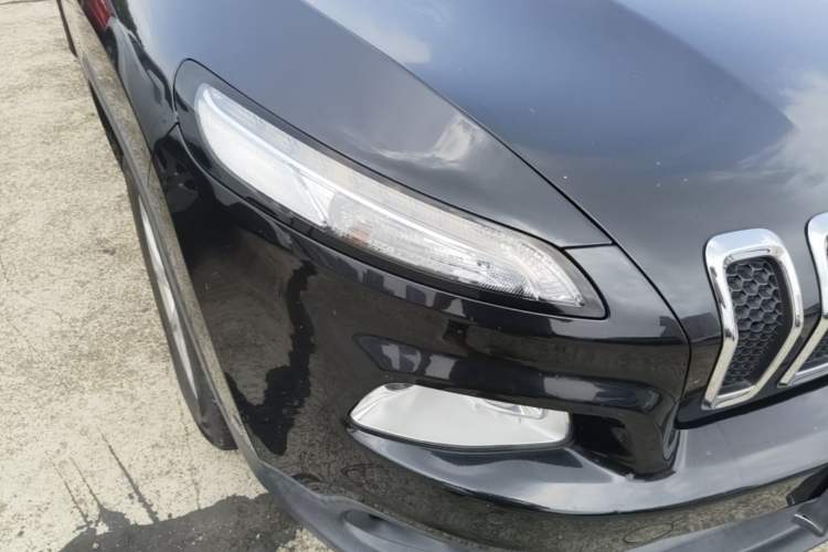 Used Jeep Cherokee 2016 2.0L Superior Edition Right Front Headlight