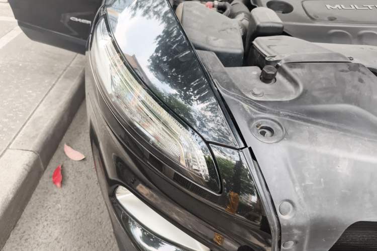 Used Jeep Cherokee 2016 2.4L Leading Smart Version Right Front Headlight