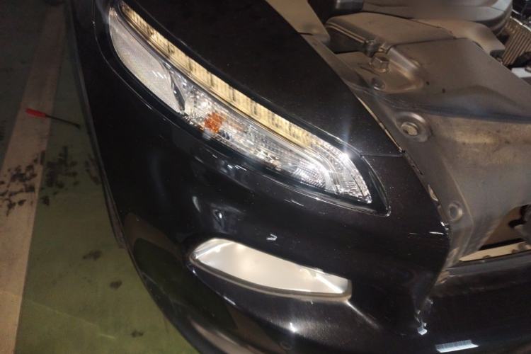 Used Jeep Cherokee 2016 2.0L Superior Edition Right Front Headlight