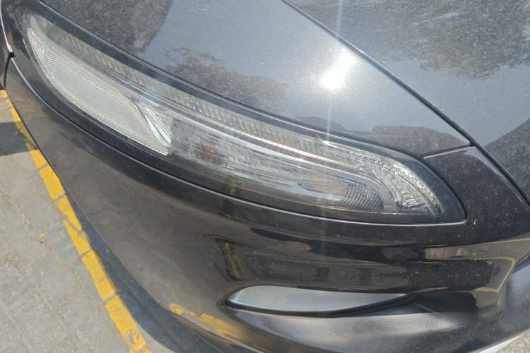Used Jeep Cherokee 2016 2.4L Professional Edition Right Front Headlight