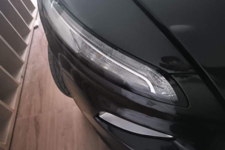 Used Jeep Cherokee 2016 2.4L Professional Smart Version Right Front Headlight