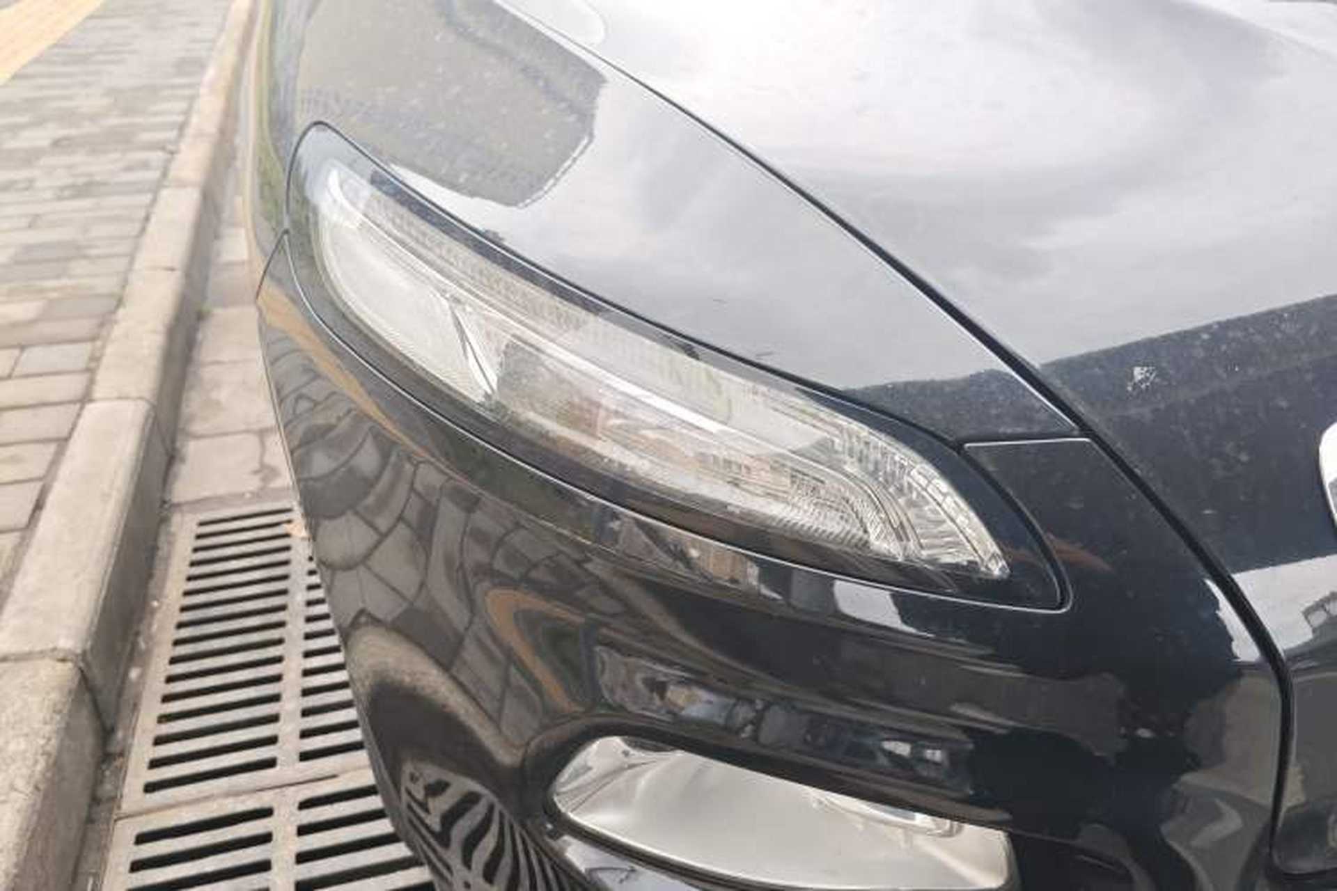 Used Jeep Cherokee 2016 2.4L Professional Smart Version Right Front Headlight