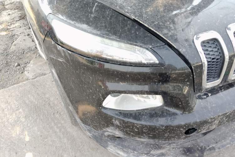Used Jeep Cherokee 2016 2.0L Superior Edition Right Front Headlight