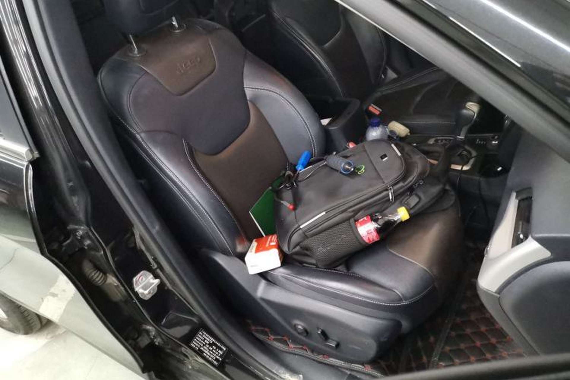 Used Jeep Cherokee 2016 2.4L Professional Edition Right Front Seat
