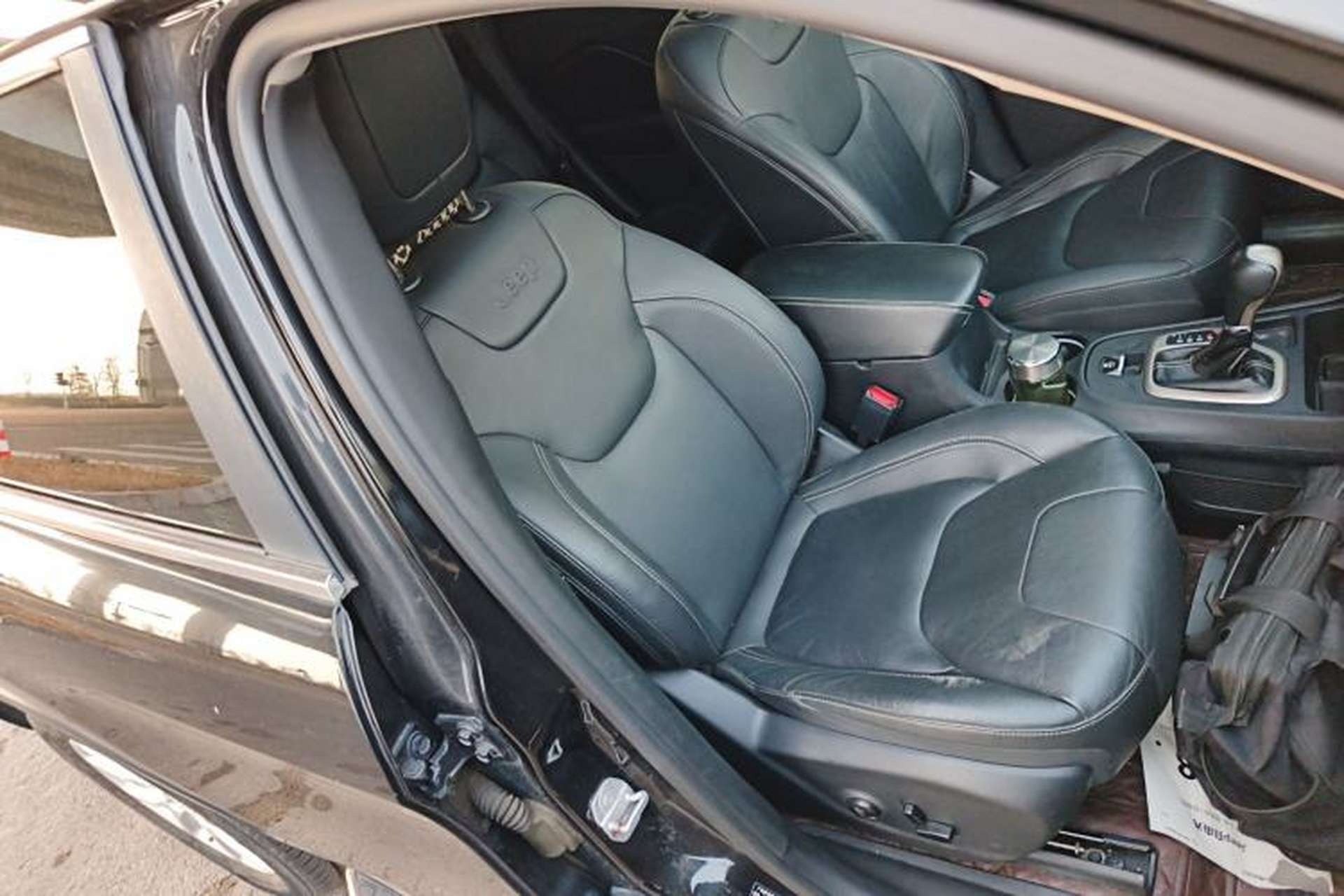 Used Jeep Cherokee 2016 2.4L Leading Smart Version Right Front Seat
