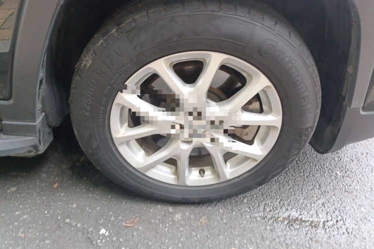 Used Jeep Cherokee 2016 2.4L Leading Edition Right Front Wheel Hub