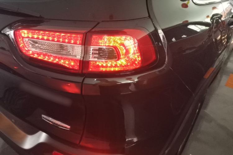 Used Jeep Cherokee 2016 2.4L Professional Edition Right Rear Taillight