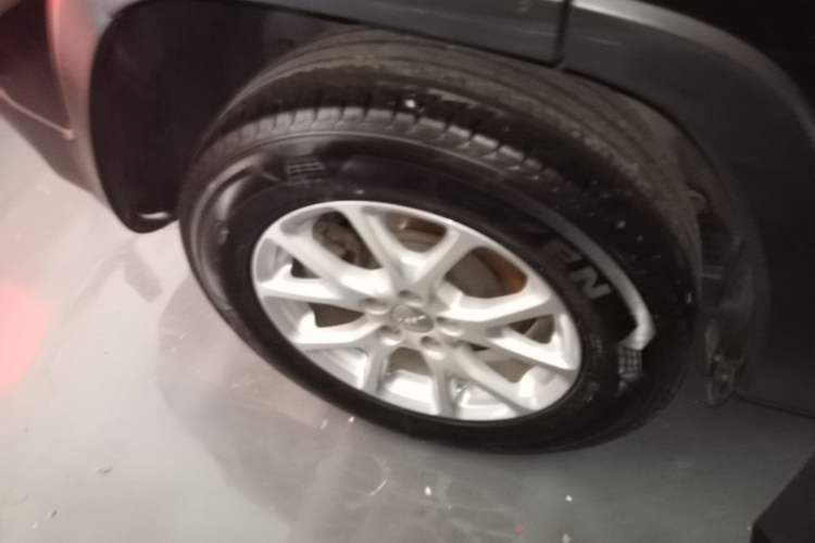 Used Jeep Cherokee 2016 2.4L Professional Edition Right Rear Wheel Hub