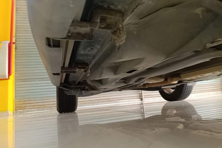 Used Jeep Cherokee 2016 2.4L Leading Edition Right Side Sill
