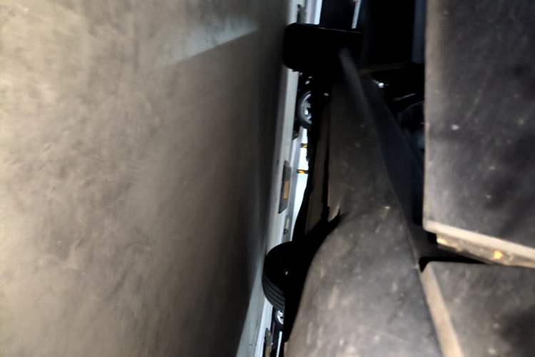 Used Jeep Cherokee 2016 2.0L Superior Edition Right Side Sill