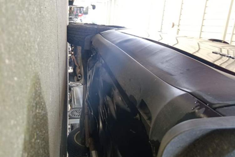 Used Jeep Cherokee 2016 2.0L Superior Edition Right Side Sill