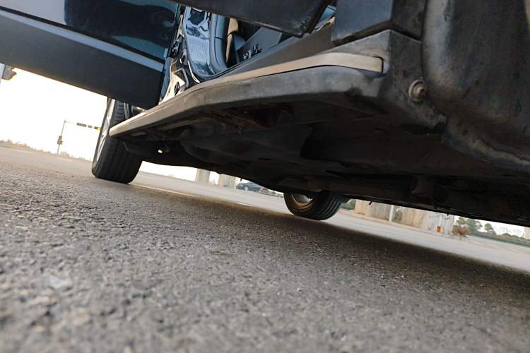 Used Jeep Cherokee 2016 2.4L Leading Smart Version Right Side Sill