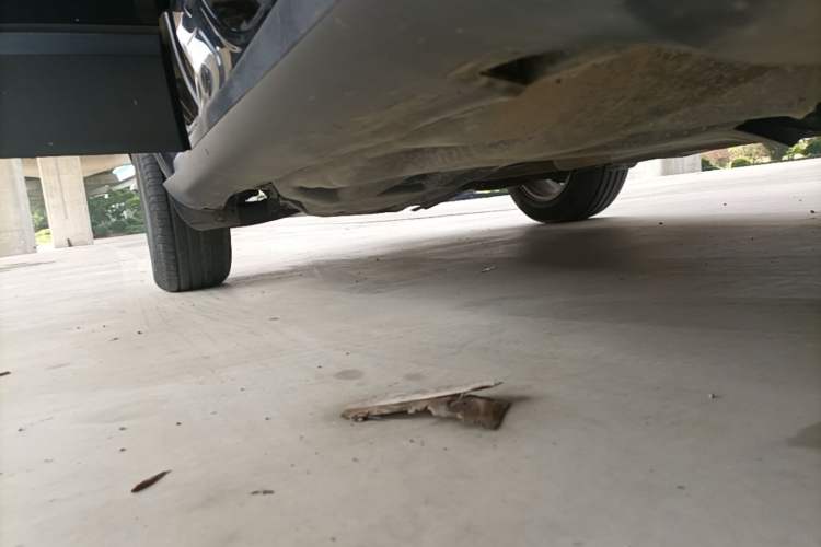Used Jeep Cherokee 2016 2.4L Leading Smart Version Right Side Sill
