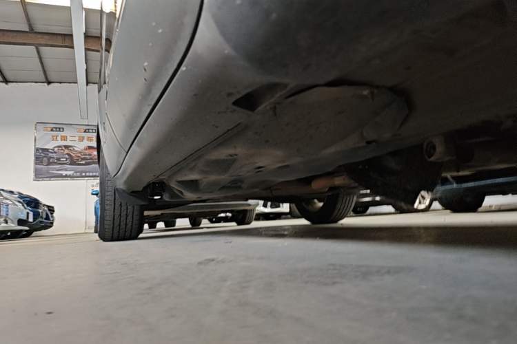 Used Jeep Cherokee 2016 2.4L Leading Edition Right Side Sill