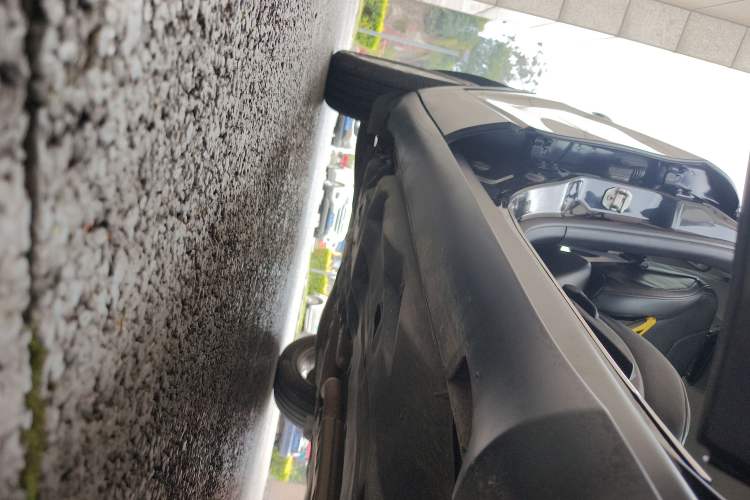 Used Jeep Cherokee 2016 2.0L Leading Edition Right Side Sill