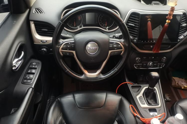 Used Jeep Cherokee 2016 2.4L Leading Edition Steering Wheel