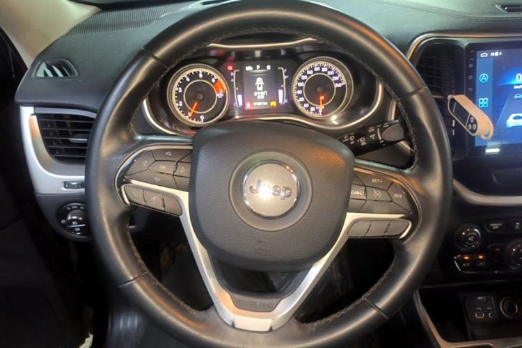 Used Jeep Cherokee 2016 2.4L Leading Edition Steering Wheel