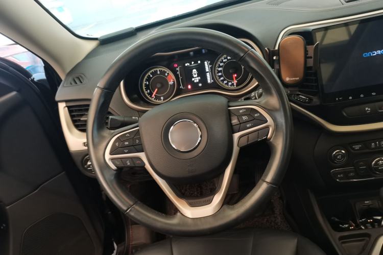 Used Jeep Cherokee 2016 2.4L Leading Edition Steering Wheel