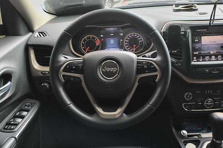 Used Jeep Cherokee 2016 2.4L Leading Smart Version Steering Wheel