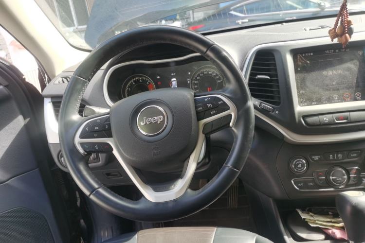Used Jeep Cherokee 2016 2.4L Leading Smart Version Steering Wheel