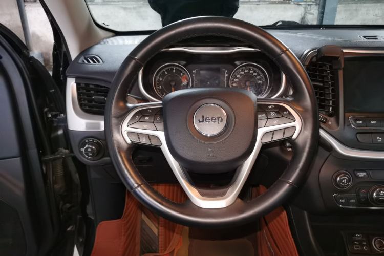Used Jeep Cherokee 2016 2.4L Leading Edition Steering Wheel