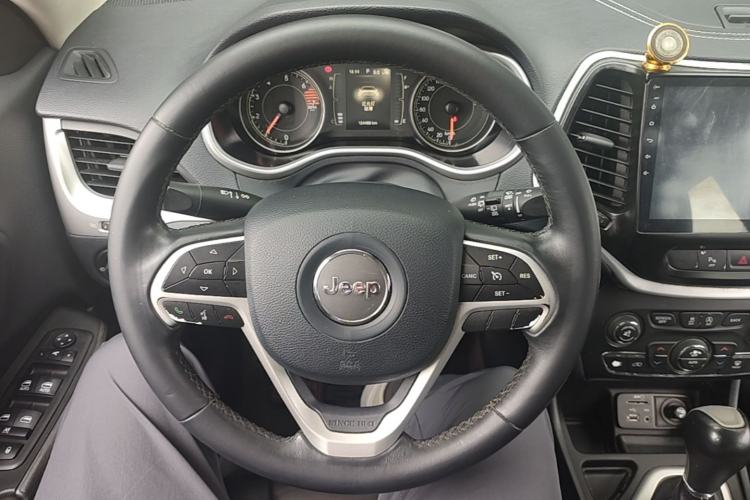 Used Jeep Cherokee 2016 2.4L Leading Edition Steering Wheel