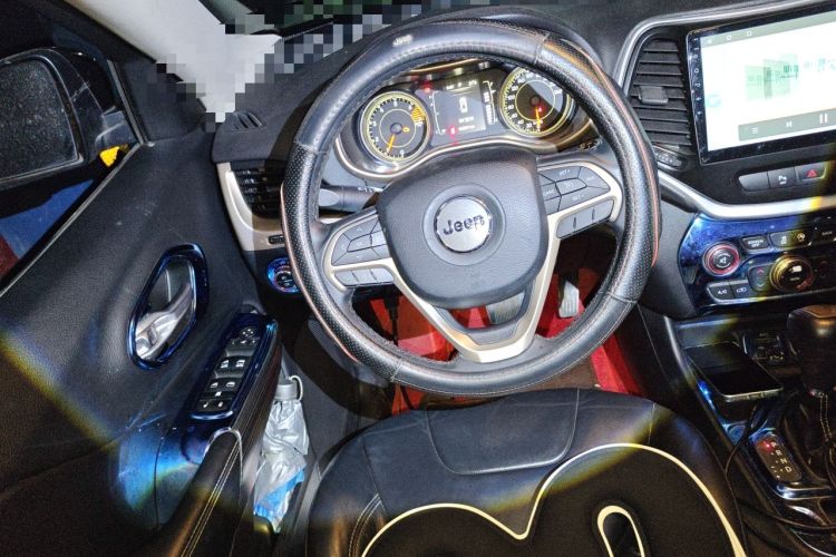 Used Jeep Cherokee 2016 2.4L Leading Edition Steering Wheel