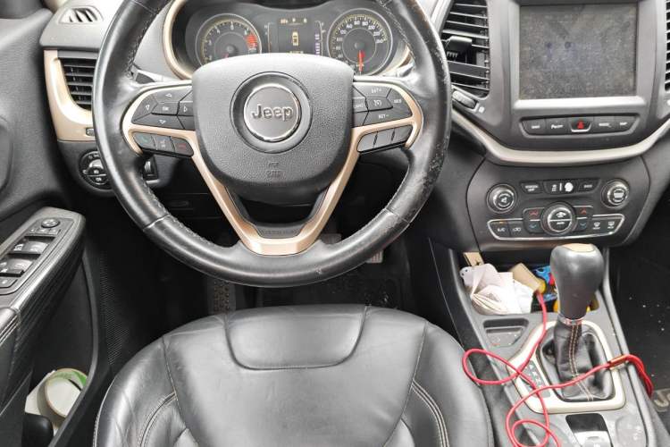 Used Jeep Cherokee 2016 2.4L Leading Edition Steering Wheel