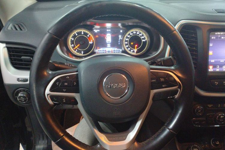 Used Jeep Cherokee 2016 2.4L Superior Edition Steering Wheel