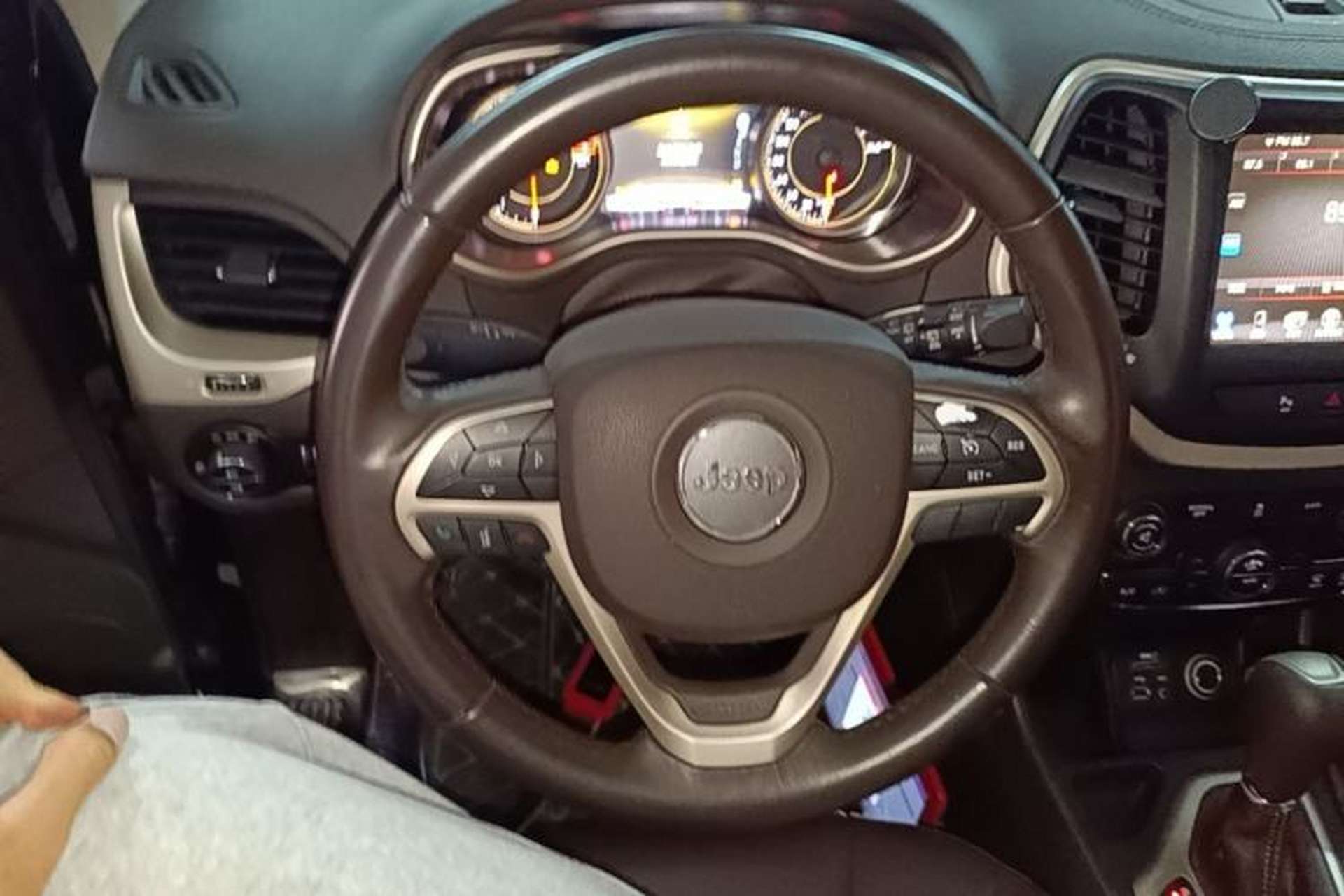 Used Jeep Cherokee 2016 2.0L Superior Edition Steering Wheel