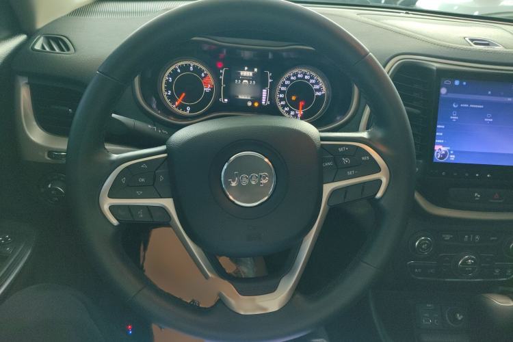Used Jeep Cherokee 2016 2.4L Leading Edition Steering Wheel