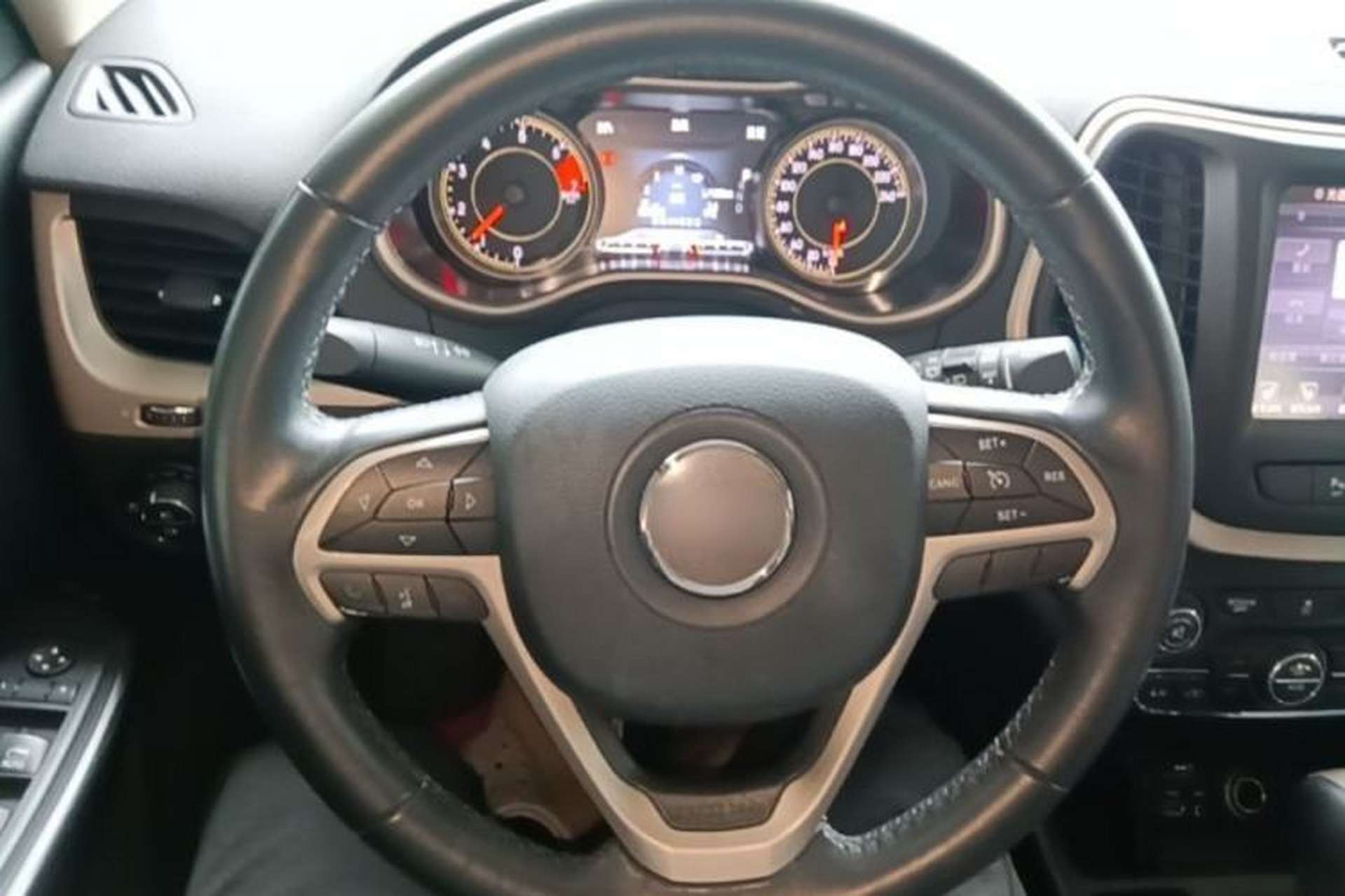 Used Jeep Cherokee 2016 2.0L Superior Edition Steering Wheel