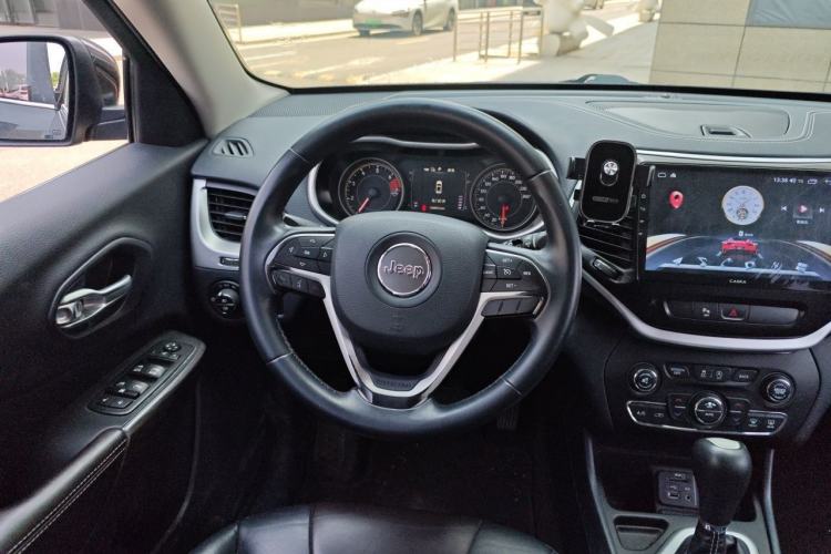 Used Jeep Cherokee 2016 2.4L Leading Edition Steering Wheel