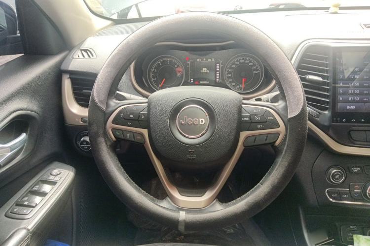Used Jeep Cherokee 2016 2.4L Leading Edition Steering Wheel