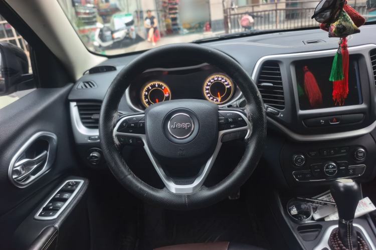 Used Jeep Cherokee 2016 2.4L Leading Smart Version Steering Wheel