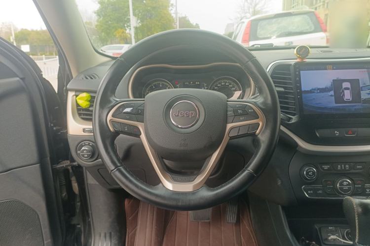 Used Jeep Cherokee 2016 2.4L Leading Edition Steering Wheel