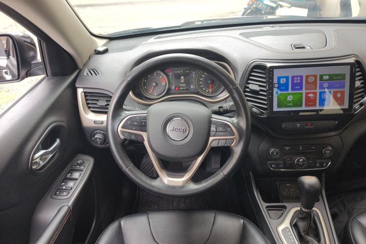 Used Jeep Cherokee 2016 2.0L Leading Edition Steering Wheel