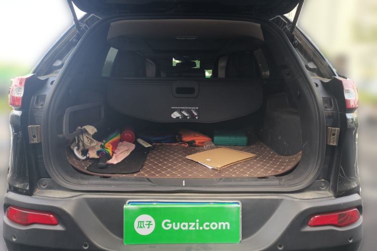 Used Jeep Cherokee 2016 2.4L Professional Edition Trunk