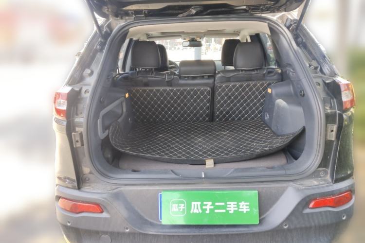 Used Jeep Cherokee 2016 2.4L Professional Smart Version Trunk