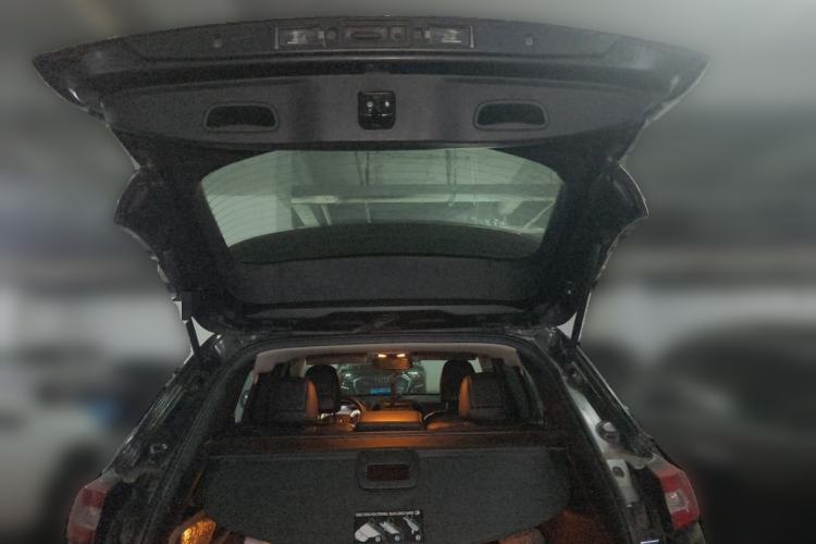 Used Jeep Cherokee 2016 2.0L Superior Edition Trunk